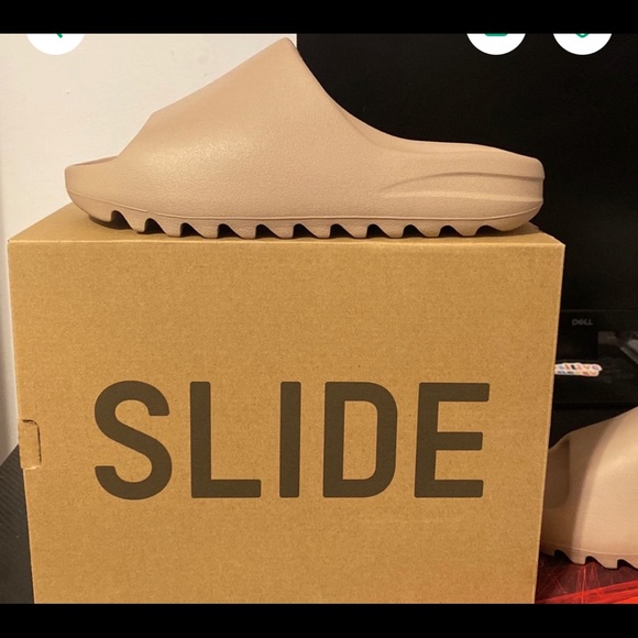 Yeezey slides pure